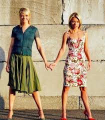 Get inspired with one of these haircuts involving short hair with bangs. Kelly Ripa S Appearance Sparks Reaction In Throwback Photo Hello