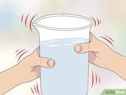 Salah satu komponen penunjang berkendara yakni penghapus kaca alias wiper.karena memakai bahan karet, maka kondisinya bisa rusak dalam jangka waktu tertentu. 4 Cara Untuk Membuat Cairan Pembersih Kaca Mobil Wikihow