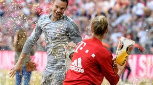 Upload, livestream, and create your own videos, all in hd. Fc Bayern Kathleen Kruger Auf Diese Dame Hort Jeder Beim Fcb Fc Bayern
