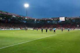 Min 39 promel (union berlin) miscalculates his career and is caught offside. Transfergeruchte Buhlt Union Berlin Um Schlotterbeck