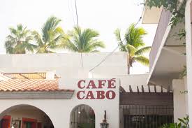 Durante su estancia en hotel quinta del sol, los huéspedes pueden visitar cabo unico store (1,5 km) y tomas spangler photography gallery (1,7 km), algunas de las principales atracciones de cabo san lucas. Jpaldwxdhdj0jm