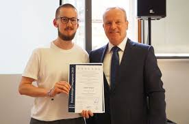 Ravensburger Designpreis Geht An Daniel Zenker Stadt Ravensburg