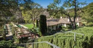 Caswinecountry Explore Moraga Vineyards In Los Angeles Take A Tour Of This Prestigious 13 Acre Estate And Winer Vineyard Los Angeles Pictures Wine Country