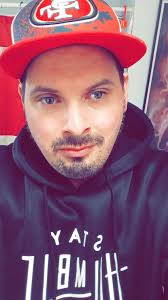 Rimming glass with Mas Sexy liqueur