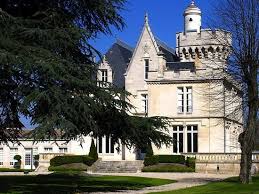 Chateau Pape Clement Visite Degustation La Promenade Du Dimanche Bordeaux En France Chateau Bordeaux Chateau France