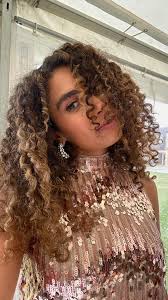 📺 A career goal ticked off with my first TV ad with the gorgeous  @noholdenback for @baylisandhardingplc ✨, @sandrareynoldsmodels , #model  #commercialmodel #baylissandharding