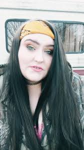 Shayna Day's Instagram, Twitter & Facebook