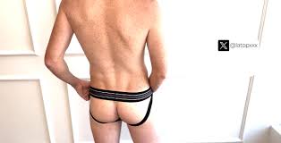 Fleshbot On The Scene: 7 Sexy Questions & Slow Reveal With Tyler Stone -  Fleshbot