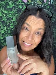 What are the benefits of using Rodan + Fields Radiant Defense Perfecting  Liquid?