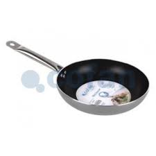 Sertã é um substantivo, feminino singular outras informações sobre sertã: Serta Saucier Inox Anti