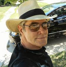 Ferrofluid is a liquid that displays unusual properties in the presence of  a magnetic field. Watch what happens when we mix ferrofluid with the liquid  from a glow stick! Support Dianna in