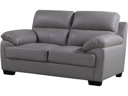 Ce canapé d'élégance exceptionnelle et de forme traditionnelle est doté d'un rembourrage moelleux et confortable permettant une assise confortable. Canape Cuir Et Pvc Cardiff 163 X 92 X 93 Cm 2 Places Gris Clair 97311 97321
