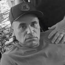 PR: cães ajudam em busca por vítima soterrada em explosão com 8 mortes