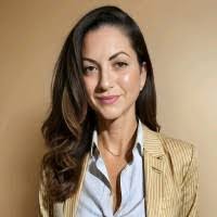 Lindsey Hecht's Instagram, Twitter & Facebook