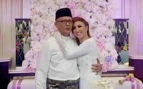 Comel cubaan jaya bodek papa eizlan yusof beli baju princess. Datuk Rahman Dahlan Kahwin Lagi
