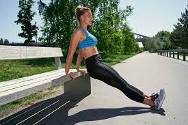 An alle frauen da draußen: Workout Video Der Beste Bankuberfall Outdoor Bank Training