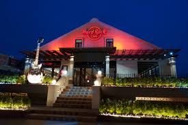 Rock and rolls memorabilia has been the theme this food joint choose as their brand identity and it is beyond doubt that they have been successful in making themselves popular over long period of time. Hard Rock Cafe Melaka Reviews Price And Promotions