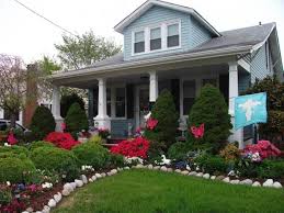 50 Brilliant Front Garden And Landscaping Projects You Ll Love Front Yard Landscaping Design Front Yard Design Porch Landscaping