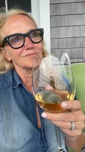 I know how easy it is to reach for a drink when you start having  uncomfortable feelings., But instead of pouring yourself a drink tonight to  cope with those feelings, I want you to put the drink down ...