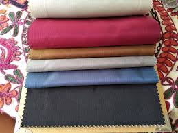 Harga bahan gorden full blackout dengan persentase 99% tidak tembus cahaya mulai dari rp 250.000 per meter dengan lebar (bahan) 140 cm; Daftar Harga Gorden Berikut Merupakan Harga Di Toko Gorden Jakarta