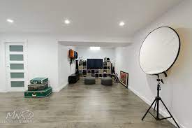 Since square footage is used to determine a home's market value, it can matter a lot. Cramped But Cool Studio Polished 300 Square Foot Reno Near Toronto Pdnpulse