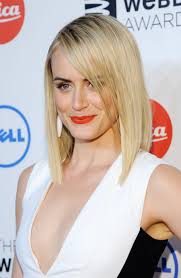 Lipstick shades for medium skin tones lovetoknow. 11 Lipstick Colors For Fair Skin That Will Give You A Porcelain Glow Prettify Today