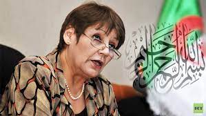 تسود حالة من القل والتوتر وعدم الطمأنينة بين الطلاب الذين يستعدوا اليوم لمعرفة نتائج البكالوريا 2021 الخاصة بهم، حيث ينتظروا بفارغ الصبر الاعلان عنها عن طريق الموقع الالكتروني الرسمي الذي قامت وزارة التربية والتعليم الجزائرية بتجهيزه مخصوص من أجل هذه المهمة، وحتى تسهل. Ø­Ø°Ù Ø§Ù„Ø¨Ø³Ù…Ù„Ø© ÙŠØ¶Ø¹ ÙˆØ²ÙŠØ±Ø© Ø§Ù„ØªØ¹Ù„ÙŠÙ… Ø§Ù„Ø¬Ø²Ø§Ø¦Ø±ÙŠØ© ÙÙŠ Ù‚ÙØµ Ø§Ù„Ø§ØªÙ‡Ø§Ù… Rt Arabic