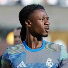 🔥 Xabi Alonso considers Eduardo Camavinga a KEY part of his project. The  coaching staff are incredibly satisfied with the way Camavinga is  performing. [AS]