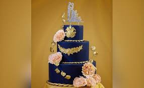 Wedding anniversaries are important milestones in a marriage. 7 Wedding Anniversary Cake Designs Bakingo Blog