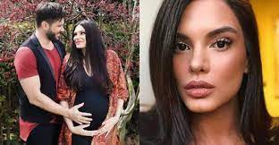 Tolgahan sayışman ve almeda abazi'nin fotoğraflarını görmek için galeriye tıklayın. They Published Pictures After The Baby S Birth Reacts Almeda Abazi