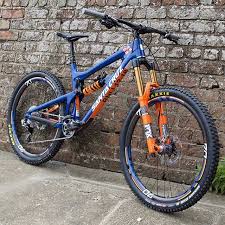 Our 9 favorite enduro bikes under $4,000. Instagram Photo By Santa Cruz Bicycles Jun 16 2016 At 4 03pm Utc Fahrrad Fahren Mountainbike Fahren