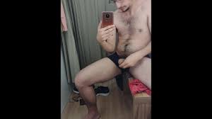 Hommes nus vestiaire