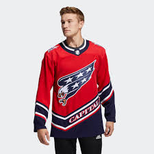 I love the addition of the blue and white stars on the sleeves just like the caps' alternate weagle logo subtly places the capitol building into the design. Adidas Washington Capitals Adizero Reverse Retro Authentic Pro Jersey Multi Adidas Us