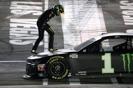 In the nascar sprint cup and nationwide series, 43 drivers compete in each race. Nascar Drivers With Longest Active Winless Streaks Nascar