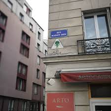 Bloodysaez Rue Maison Dieu Urban Art Alien Instagram