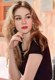 Happy Sunday and Ale Day New Zealand!, And TWA World Wide Family!.  Beautiful Alejandra Villarreal Velez, Queen of Rock, Bass Goddess!.  🤘🏻💛🤘🏻 #WomanThatRock #TheWarning 🇲🇽 #TheWarningBandNewZealand 🇳🇿  👉🏻www.TheWarningBand.com