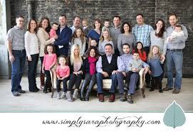 The Thelen Family Amp Company Billings Family Photographer Simply Sara Photogr Big Family Photos Large Family Photo Shoot Ideas Large Family Portraits