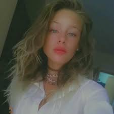 Stream Estelle Srebrov music