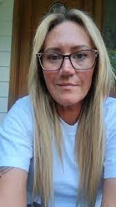 Kimberly Wheelock's Instagram, Twitter & Facebook