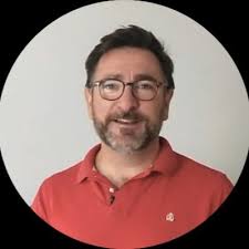 Not so long ago, I was heading over to Dan's flat in Barcelona, clutching  biscuits and a few notions about starting a new agency. We didn't have a  name, or a business