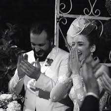 1 konu 2 bölümler 3 oyuncular 3.1 başrol oyuncuları 3.2 diğer oyuncular 4 dış kaynaklar hatay'da geçen dizi, iki ailenin dört kuşağa varan hikâyesini anlatmaktadır. Elif Sonmez Kimdir Biyografisi Biyografili