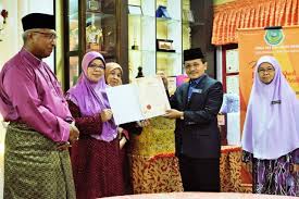 2007 yılından bu yana turnuvası düzenlendi edilmiştir azlan shah stadyumu'nda içinde ipoh , perak. 21 Julai Majlis Smka Sultan Azlan Shah Transformasi Facebook
