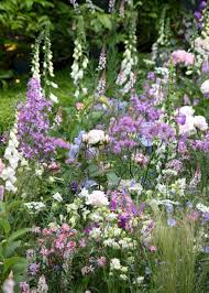 43 Beautiful Small Cottage Flowers Garden For Backyard Ideas Decoradeas Flower Garden Design Cottage Garden Design Cottage Garden