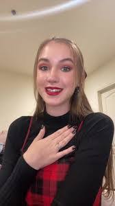 Becky Barry's Instagram, Twitter & Facebook