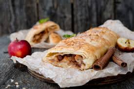 Come fare lo strudel di mele: la ricetta originale e semplice