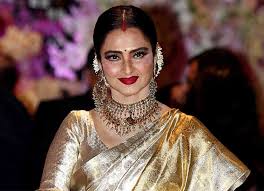 But lata mangeshkar who is legendary for her singing, is an outstanding photographer. Rekha Pursues Her Secret Passion Singing Randomly Rings Up People In The Industry And Signs For Them Bollywood News Bollywood Hungama Newsboys24