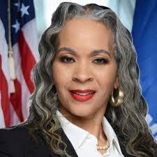 Diane Butters's Instagram, Twitter & Facebook