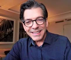 So, about that notifcation button! :>\ Recently my titled changed to  minimize confusion with a newly created role at Populous. In an effort to  keep my profile updated, I added my new