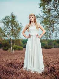 We did not find results for: Brautkleid Standesamt Elementar I Moderne Brautkleider