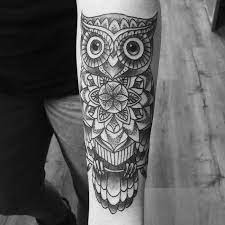 Sandro macht am liebsten lining tattoos so woll auch alle ander stile. Eulen Tattoo Am Unterarm Eule Mit Geometrischen Elementen Cool Forearm Tattoos Tattoos Mens Owl Tattoo